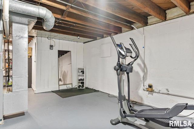 1531 W MONROE Street, Springfield, IL 62704