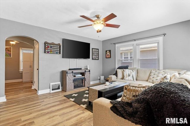 1531 W MONROE Street, Springfield, IL 62704