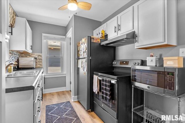 1531 W MONROE Street, Springfield, IL 62704