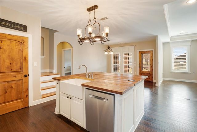 16900 County Road 706, Leonard, TX 75452