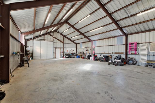 16900 County Road 706, Leonard, TX 75452