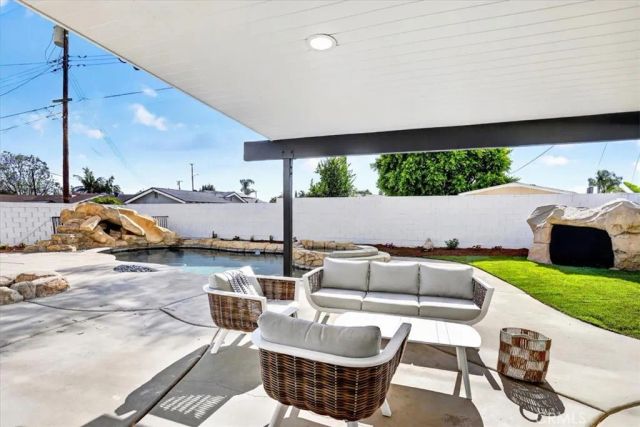 592 N Milford, Orange, CA 92867