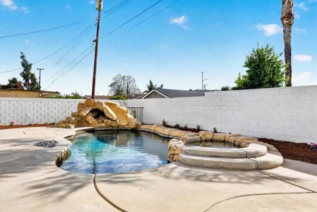 592 N Milford, Orange, CA 92867