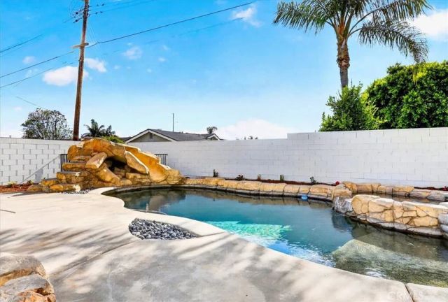 592 N Milford, Orange, CA 92867