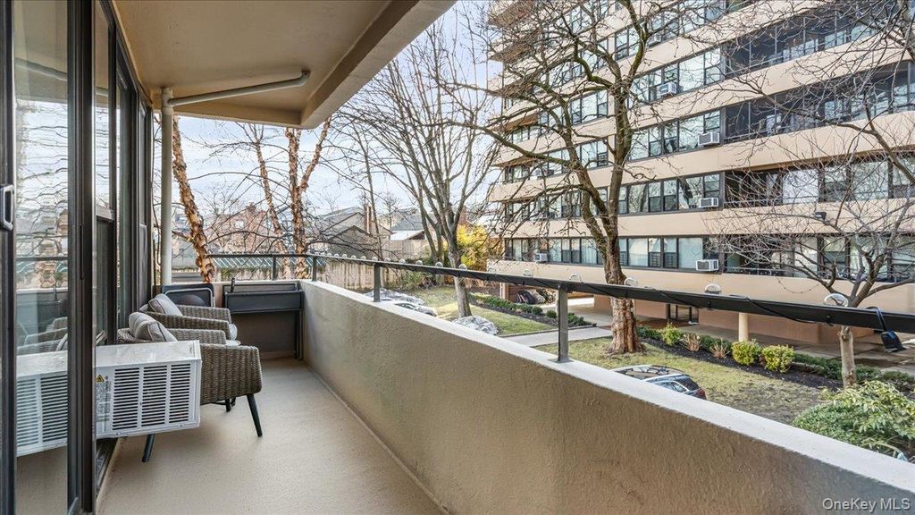 10-24 166th Street 3A, Beechhurst, NY 11357