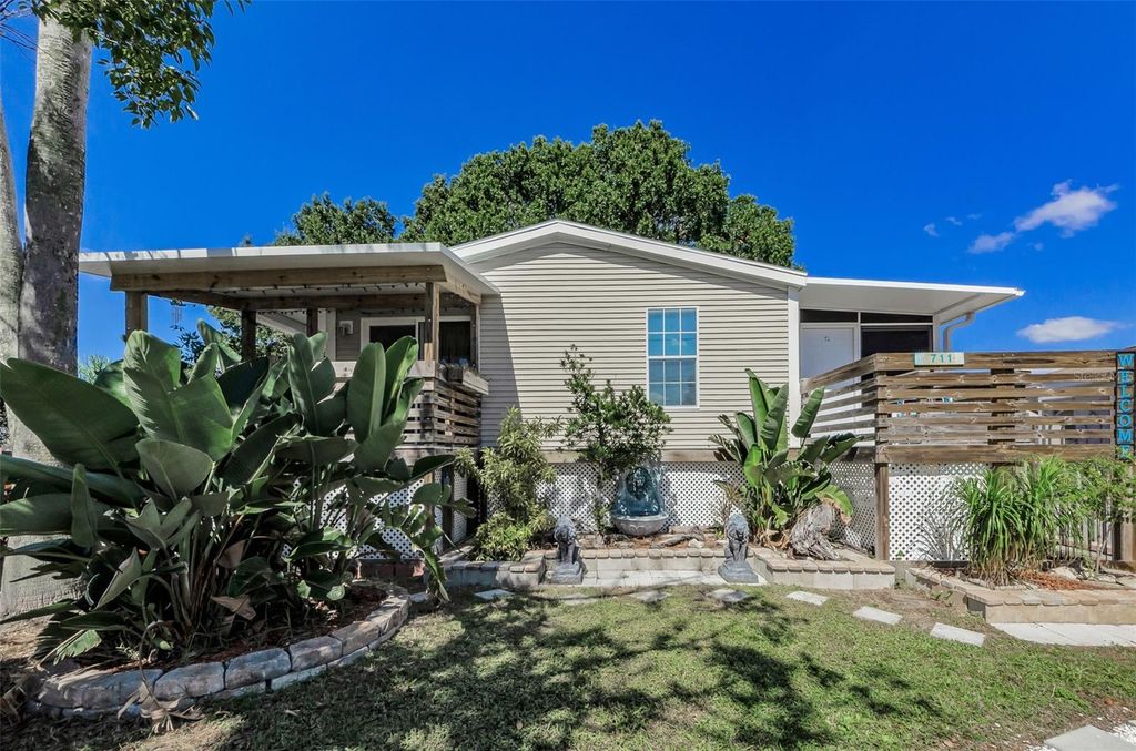 711 DRIFTWOOD LANE, Tarpon Springs, FL 34689