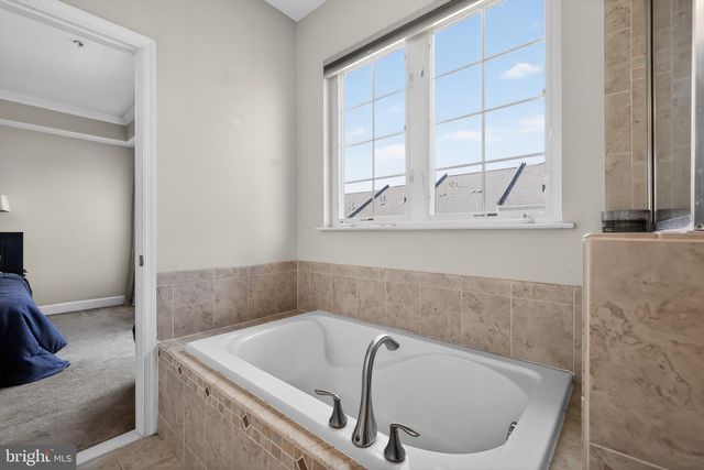 19417 DOVER CLIFFS CIR, Germantown, MD 20874