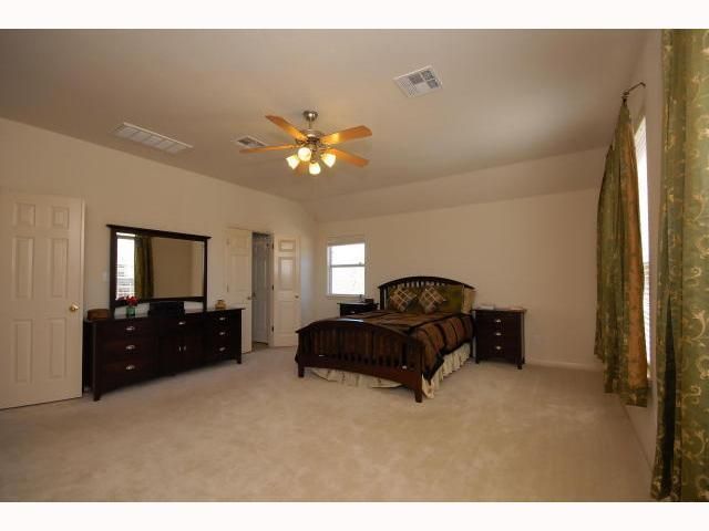 1553 Homewood CIR, Round Rock, TX 78665