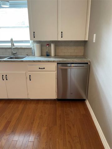 4615 Braeburn Drive, Bellaire, TX 77401