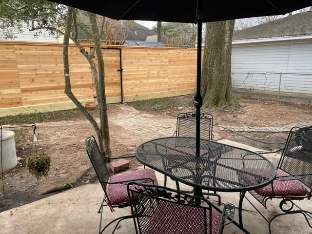 4615 Braeburn Drive, Bellaire, TX 77401