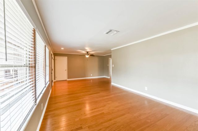 4615 Braeburn Drive, Bellaire, TX 77401