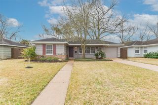 4615 Braeburn Drive, Bellaire, TX 77401