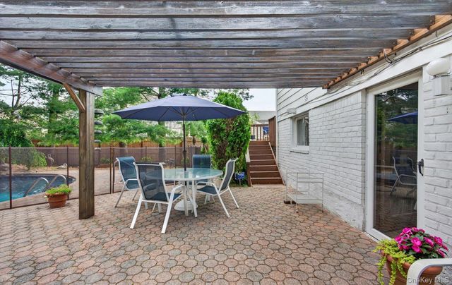 15 Ulster Drive, Jericho, NY 11753