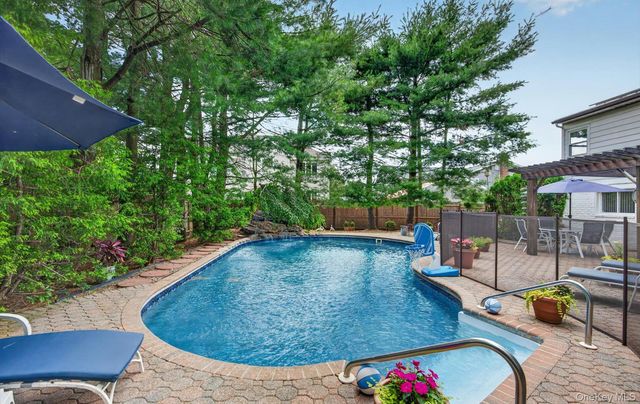 15 Ulster Drive, Jericho, NY 11753