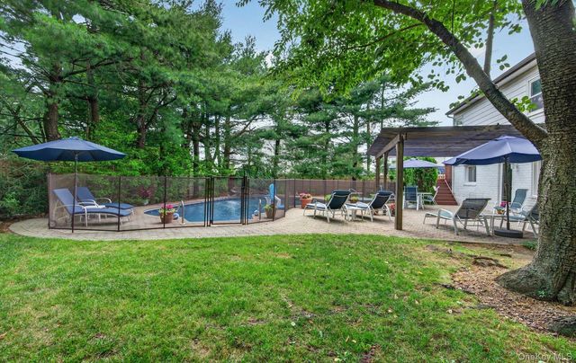 15 Ulster Drive, Jericho, NY 11753
