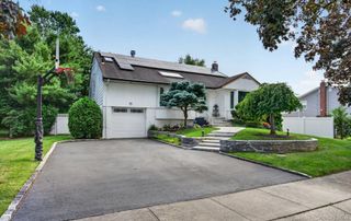 15 Ulster Drive, Jericho, NY 11753