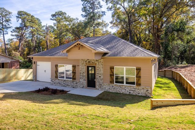 1229 30th Street, Phenix City, AL 36867