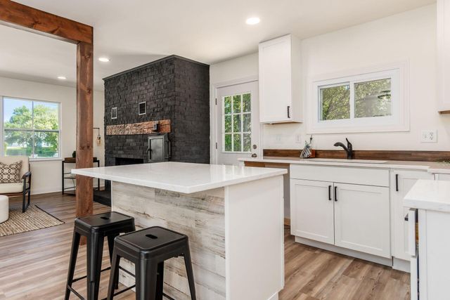 7025 Iris Drive, Grove City, OH 43123