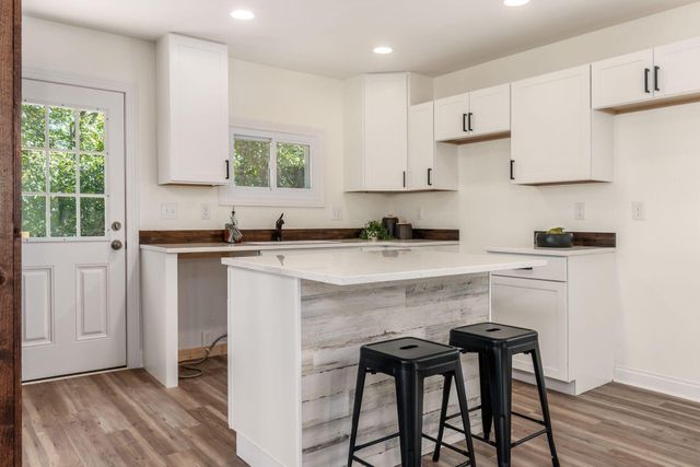 7025 Iris Drive, Grove City, OH 43123