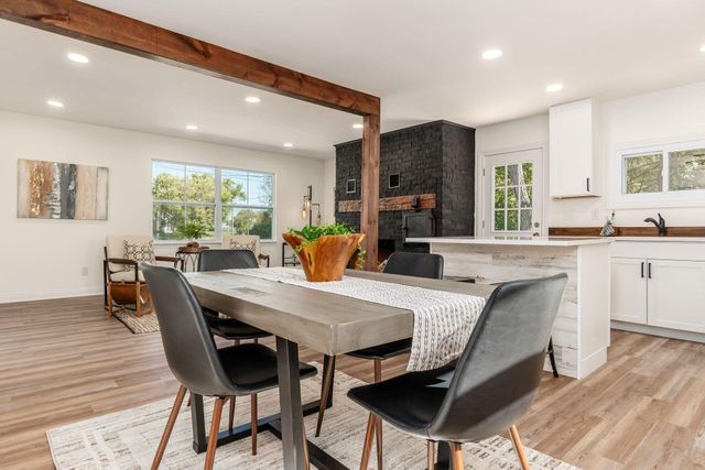 7025 Iris Drive, Grove City, OH 43123