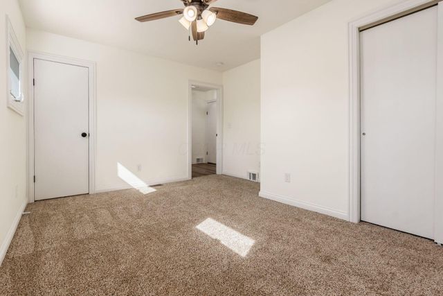 7025 Iris Drive, Grove City, OH 43123