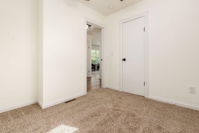 7025 Iris Drive, Grove City, OH 43123