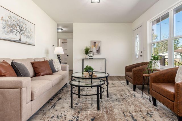 7025 Iris Drive, Grove City, OH 43123