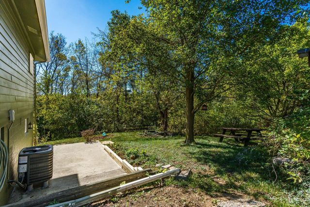 7025 Iris Drive, Grove City, OH 43123