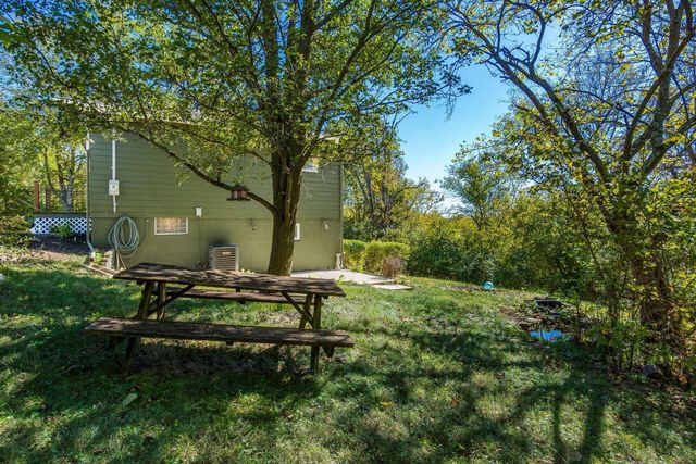 7025 Iris Drive, Grove City, OH 43123