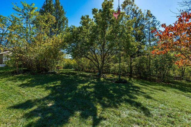 7025 Iris Drive, Grove City, OH 43123