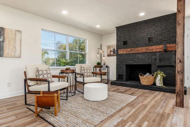 7025 Iris Drive, Grove City, OH 43123