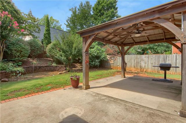 312 Declaire Way NE, Marietta, GA 30067