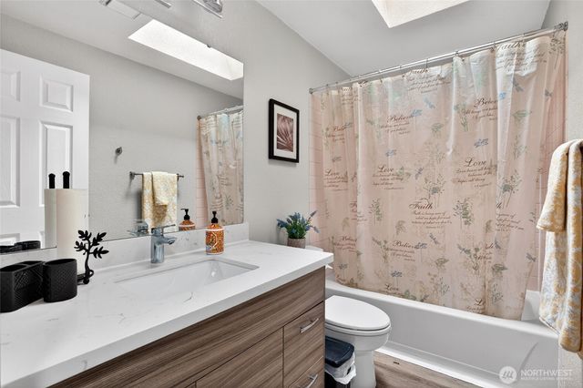 21011 36th Place W, Lynnwood, WA 98036