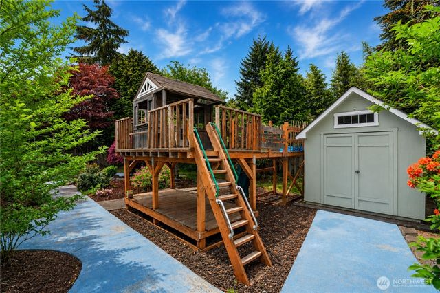 21011 36th Place W, Lynnwood, WA 98036