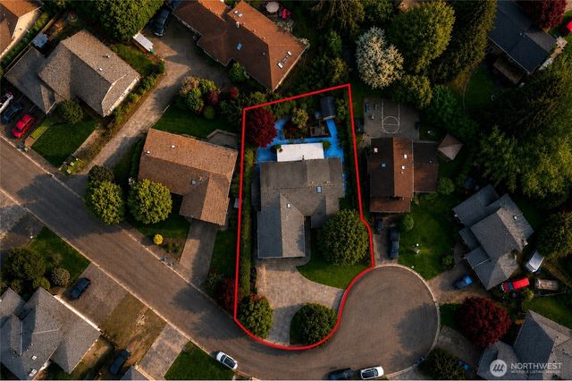 21011 36th Place W, Lynnwood, WA 98036