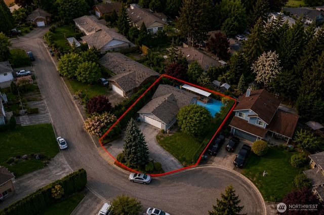 21011 36th Place W, Lynnwood, WA 98036