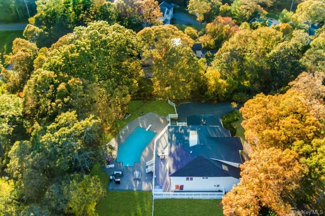 19 Bay Woods Drive, Hampton Bays, NY 11946