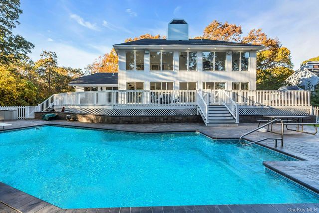 19 Bay Woods Drive, Hampton Bays, NY 11946