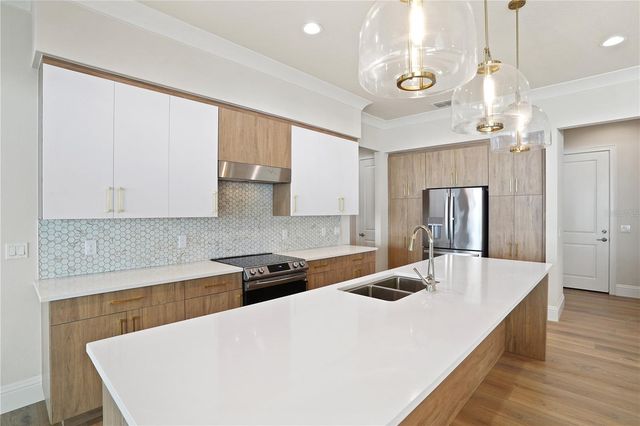 523 SANCTUARY GOLF PLACE, Apopka, FL 32712