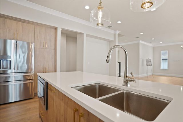 523 SANCTUARY GOLF PLACE, Apopka, FL 32712