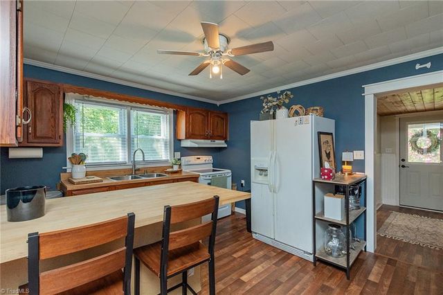 332 Dibrell Road, Pelham, NC 27311