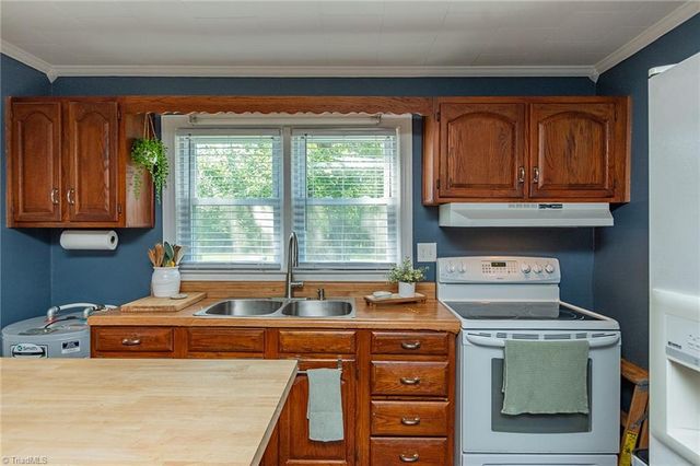332 Dibrell Road, Pelham, NC 27311