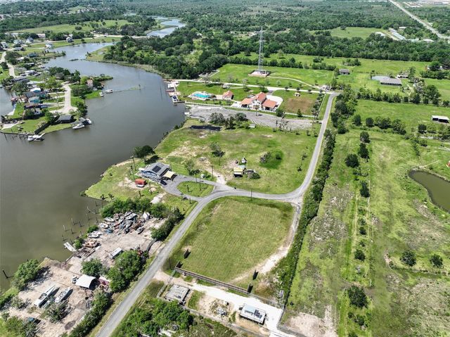 00 Wincrest, Dickinson, TX 77539