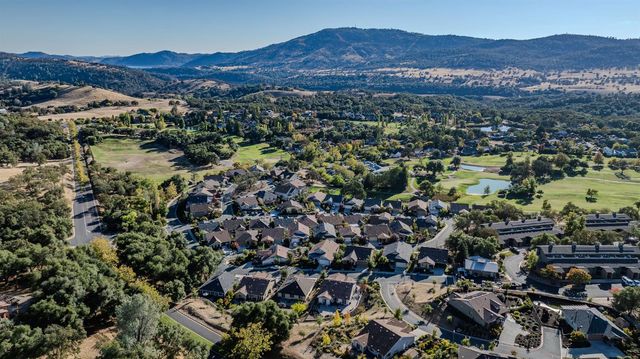 520 Spyglass Cir, Angels Camp, CA 95222