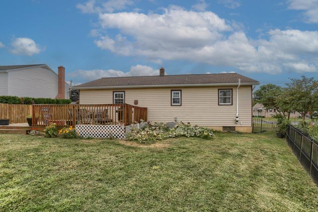 1637 E CARACAS AVE, Hershey, PA 17033