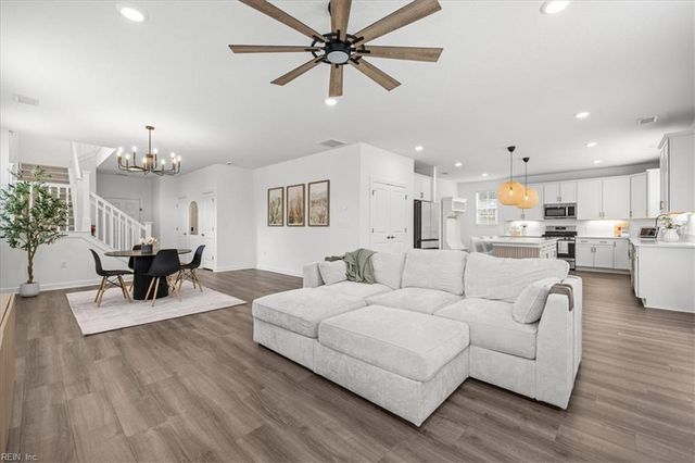 445 Middleton WAY, Chesapeake, VA 23322