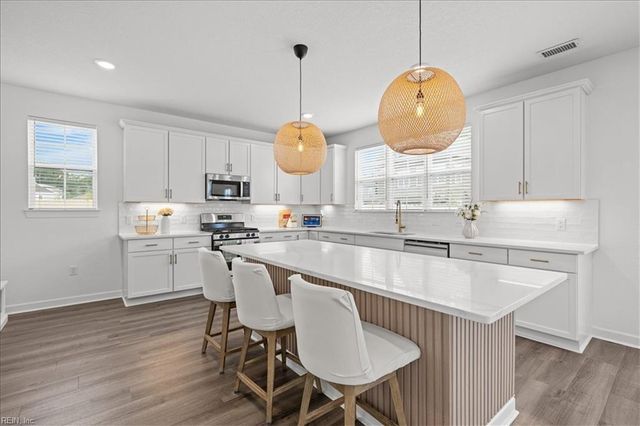 445 Middleton WAY, Chesapeake, VA 23322