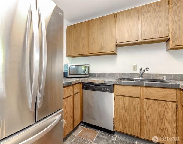 4002 S 158th Street #F, Tukwila, WA 98188