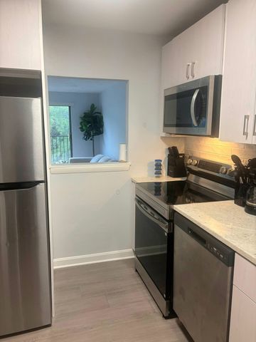 505 Washington Ave 46, Chelsea, MA 02150