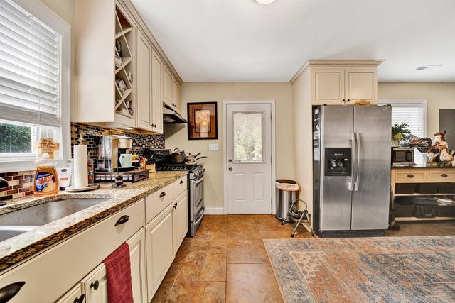 1830 Oxford AVE SW, Roanoke, VA 24015